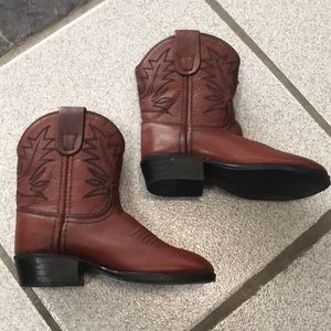 Kids Pacino Western boots.   Size 6